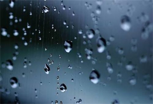 雨の日に防水工事を行わない理由①　l 京都市　外壁塗装　屋根塗装　雨漏り　専門店　塗り達