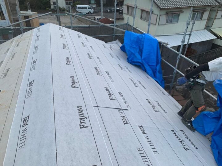 屋根葺き替え工事　防水シート