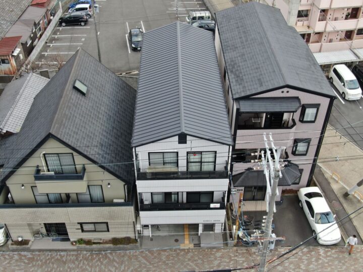 京都市伏見区にて、屋根カバー工法・壁塗装、シーリング工事等を行いました。