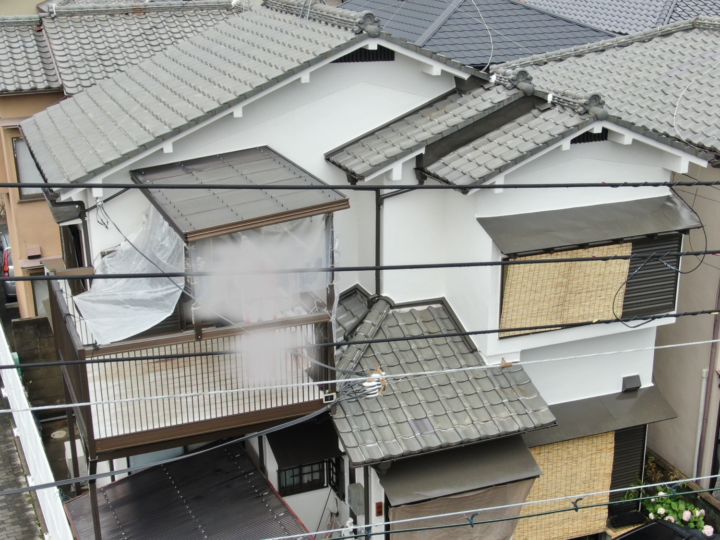 京都府八幡市にて　壁のヒビ割れと屋根の状態が気になりお問い合わせいただきました