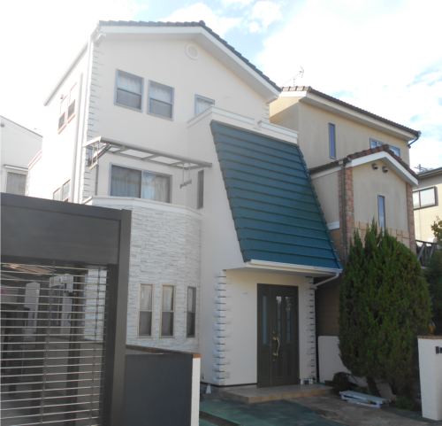 京都市伏見区にて外壁・屋根塗装、シーリング工事、付帯部等を施工しました。