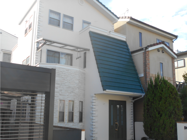 京都市伏見区にて外壁・屋根塗装、シーリング工事、付帯部等を施工しました。