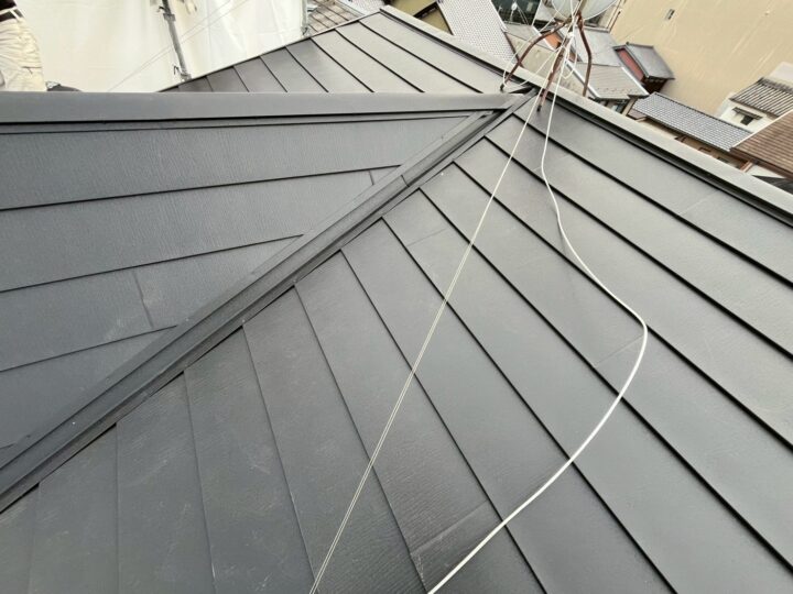 屋根 カバー工法工事 施工後