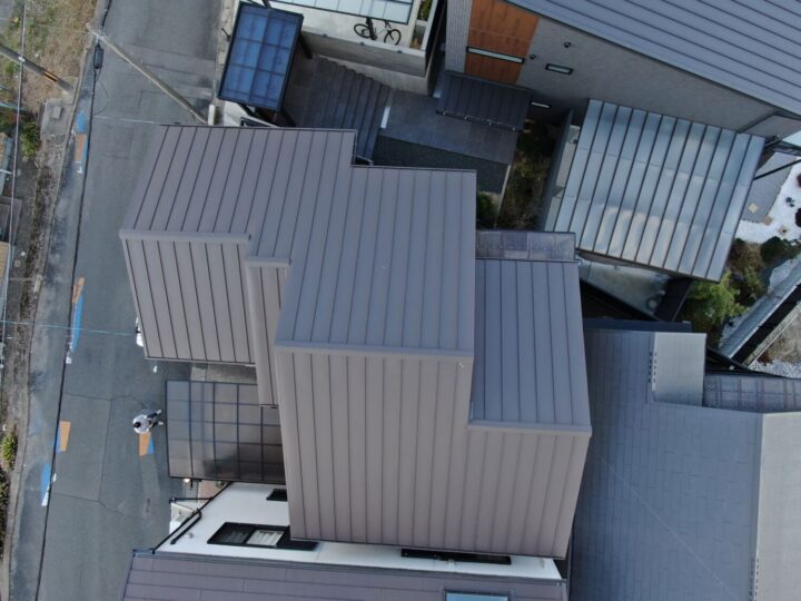 京都府久世郡にて　コロニアルネオの屋根をスーパーガルテクトに！！
