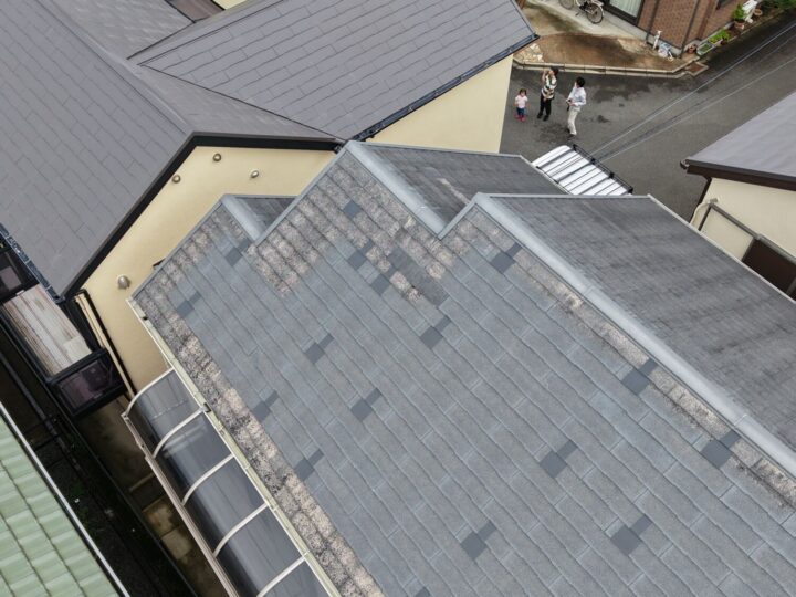 京都市伏見区にて コロニアルNEOの屋根をスーパーガルテクトに!! 施工前